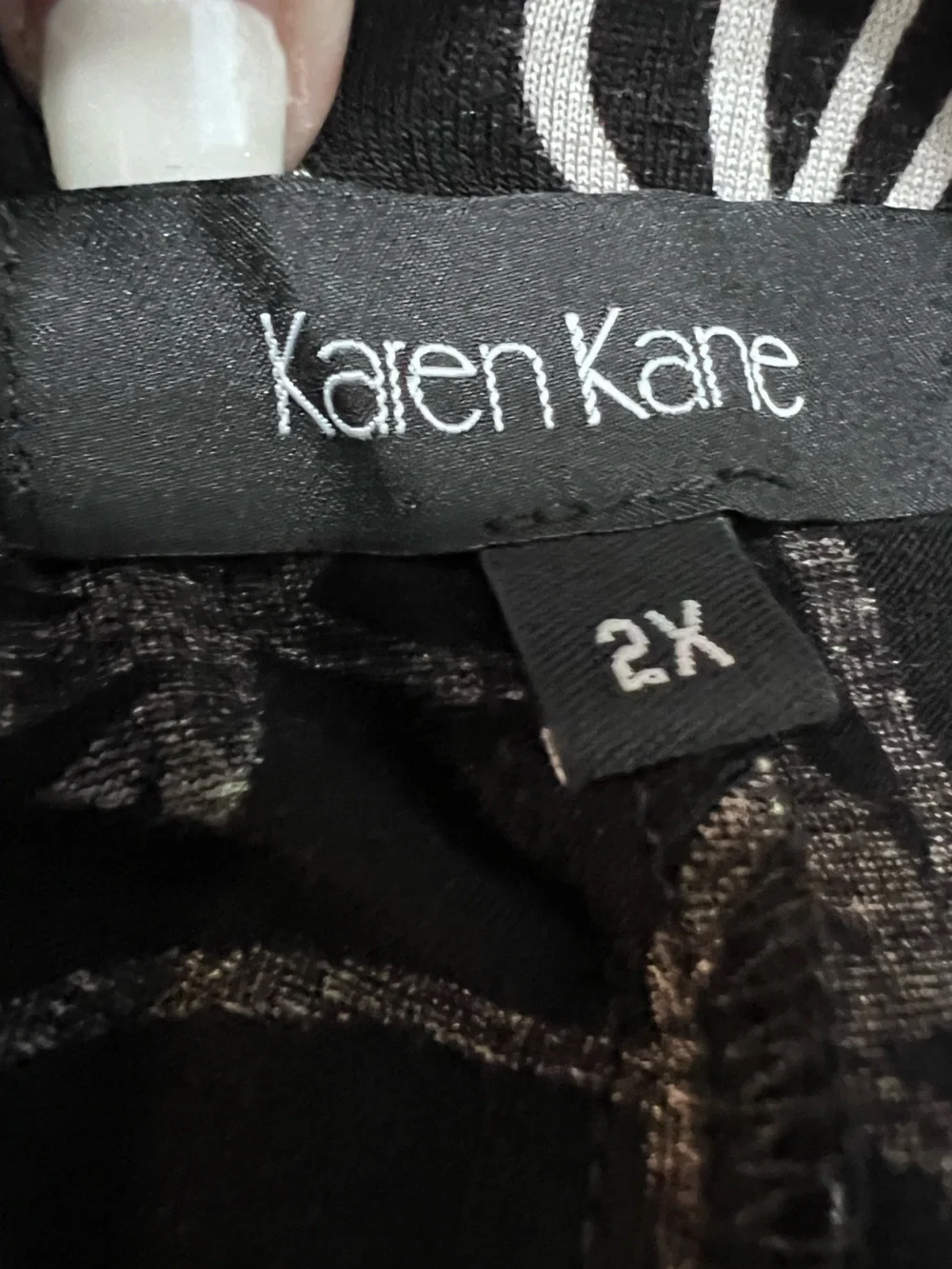 Karen Kane Black White Tres Jolie Full Floral Flared A-Line Skirt. Size 2X. NWT.